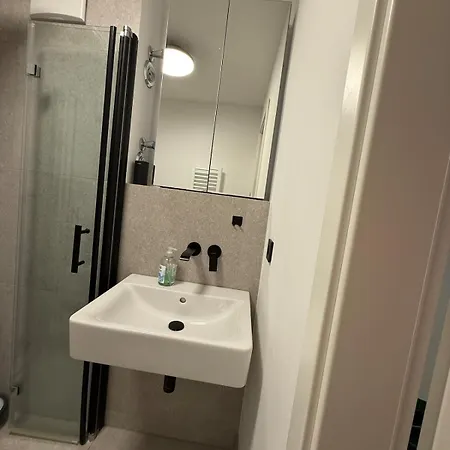 Modern Apartment, Parking And 2 Bathrooms * Garching bei München