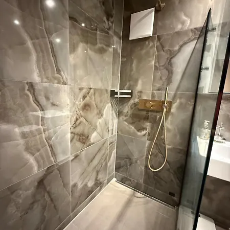 Appartement Modern Apartment, Parking And 2 Bathrooms Garching bei München