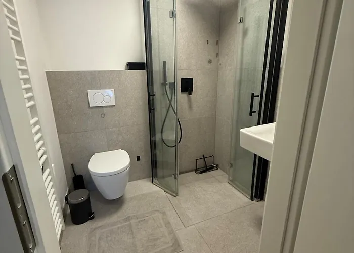 Modern Apartment, Parking And 2 Bathrooms