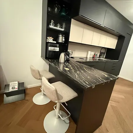 Modern Apartment, Parking And 2 Bathrooms Apartamento