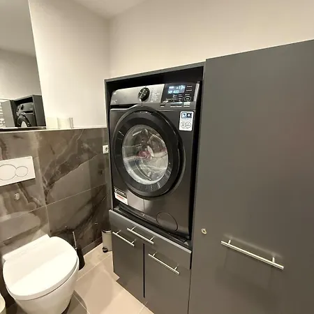 Modern Apartment, Parking And 2 Bathrooms Garching bei München