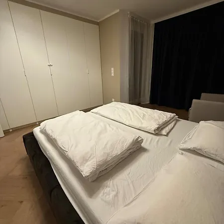 Modern Apartment, Parking And 2 Bathrooms