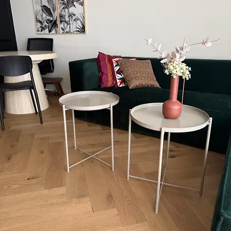 Modern Apartment, Parking And 2 Bathrooms